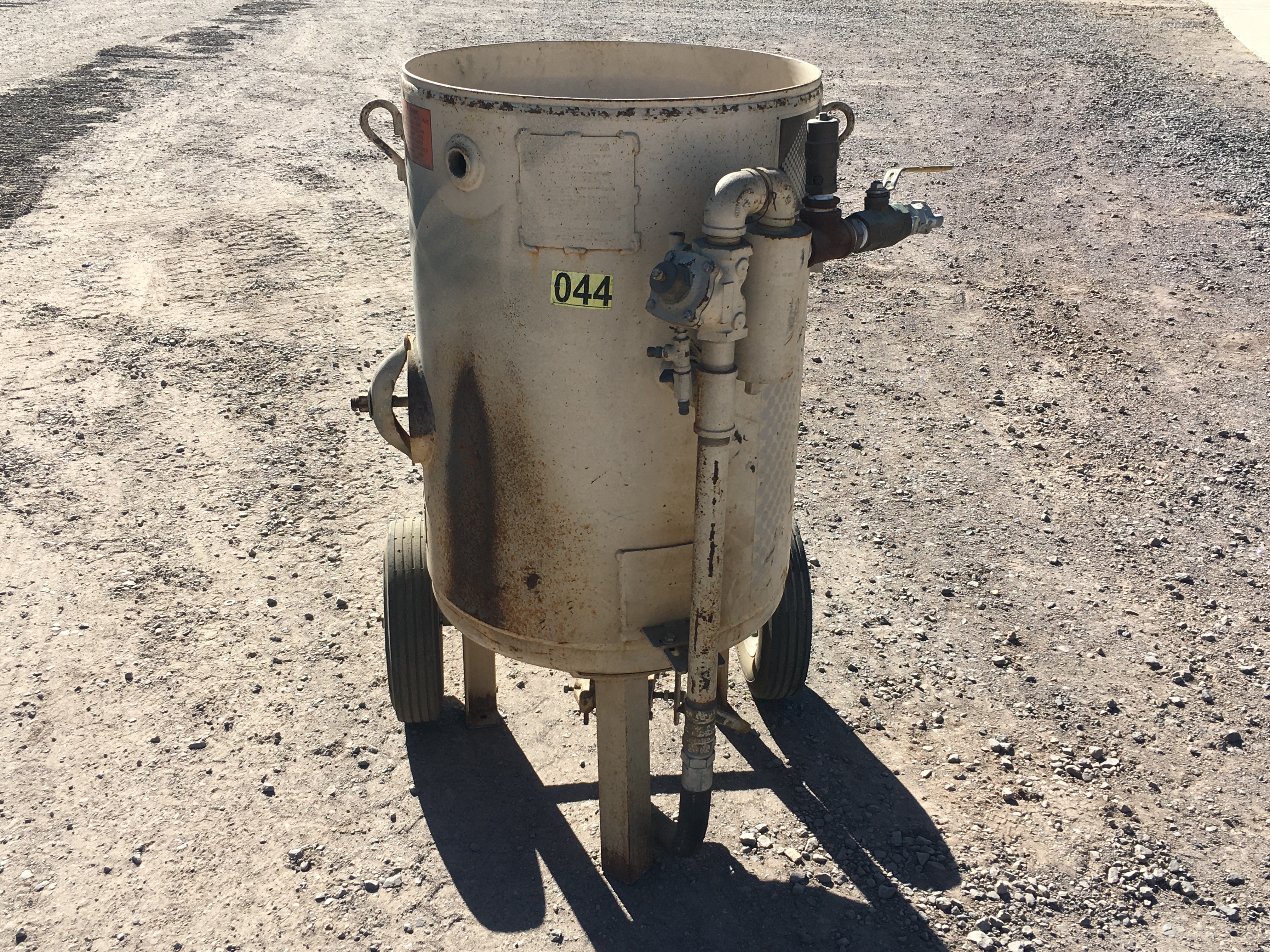 ./imagenes/INVOICE/2019/16225/SANDBLASTER EMPIRE_SUOER-650-6P (11).JPG
